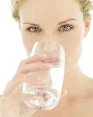boire trop d'eau serait dangereux pour la santé