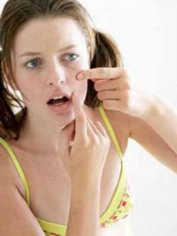 Homéopathie contre l'acné